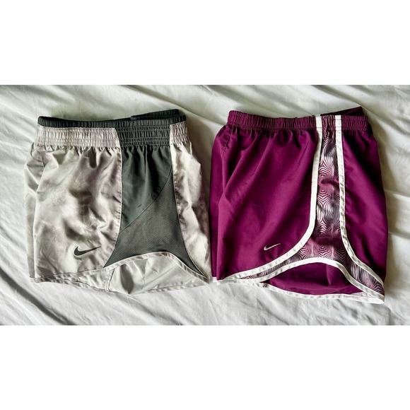 2 Pair Nike runnings shorts size Medium - Picture 3 of 10